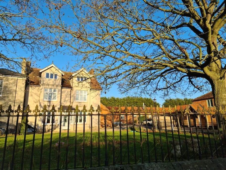 Stylish 2 Bed Apart In The Heart Of North Norfolk Норт-Уолшем Экстерьер фото