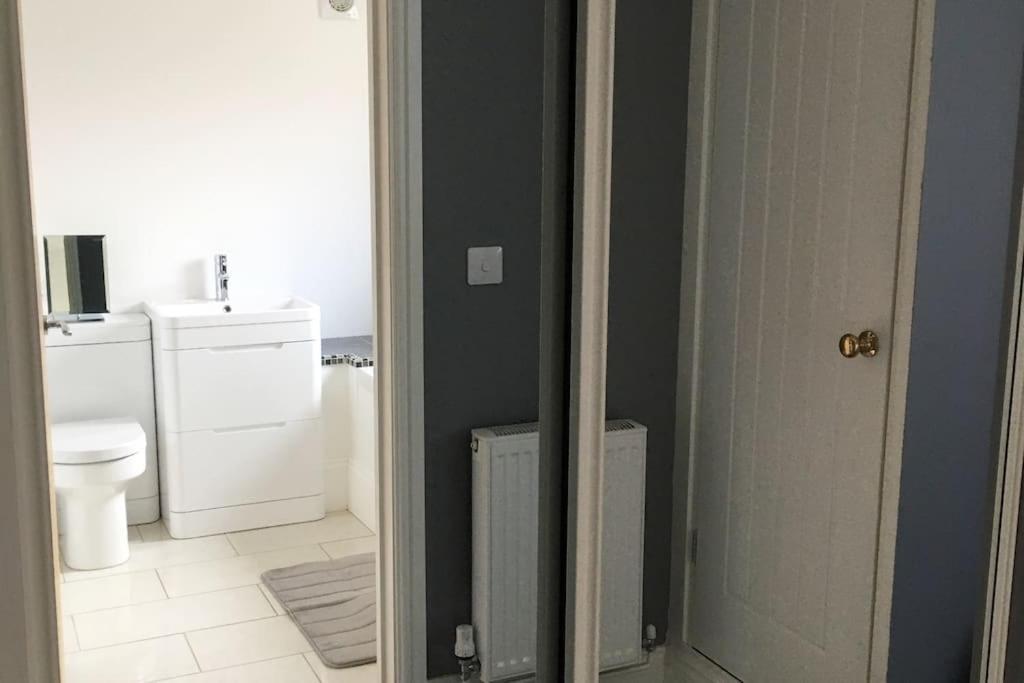 Stylish 2 Bed Apart In The Heart Of North Norfolk Норт-Уолшем Экстерьер фото