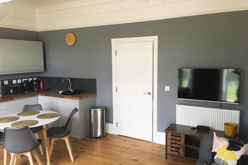 Stylish 2 Bed Apart In The Heart Of North Norfolk Норт-Уолшем Экстерьер фото